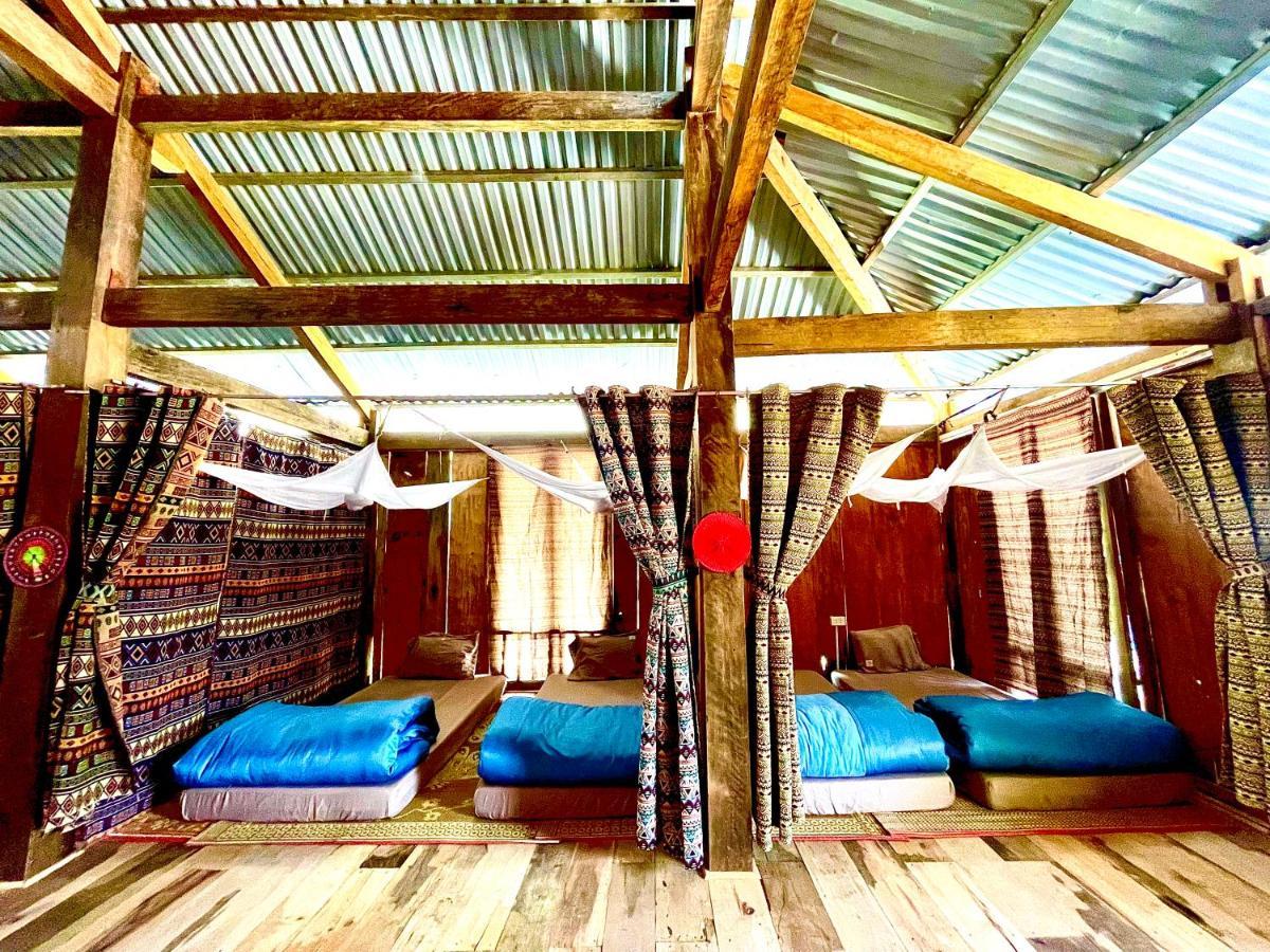 Du Gia Cozy Homestay & Tours Làng Cac Esterno foto