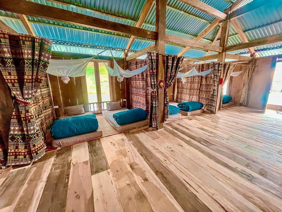 Du Gia Cozy Homestay & Tours Làng Cac Esterno foto