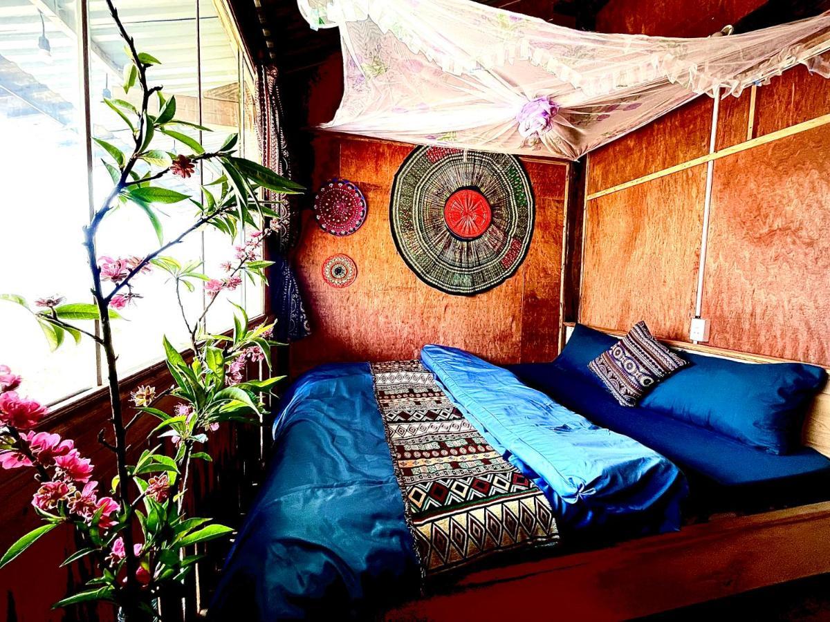 Du Gia Cozy Homestay & Tours Làng Cac Esterno foto