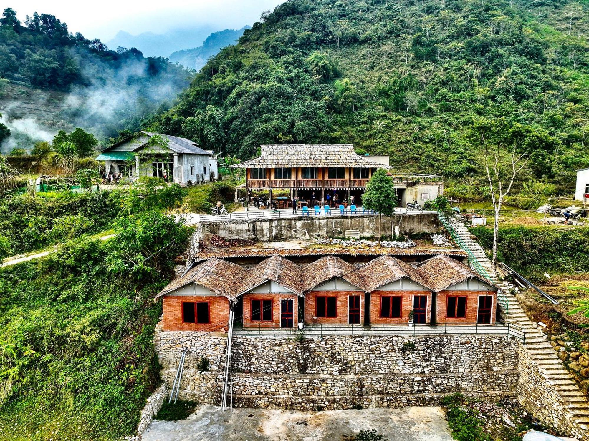 Du Gia Cozy Homestay & Tours Làng Cac Esterno foto