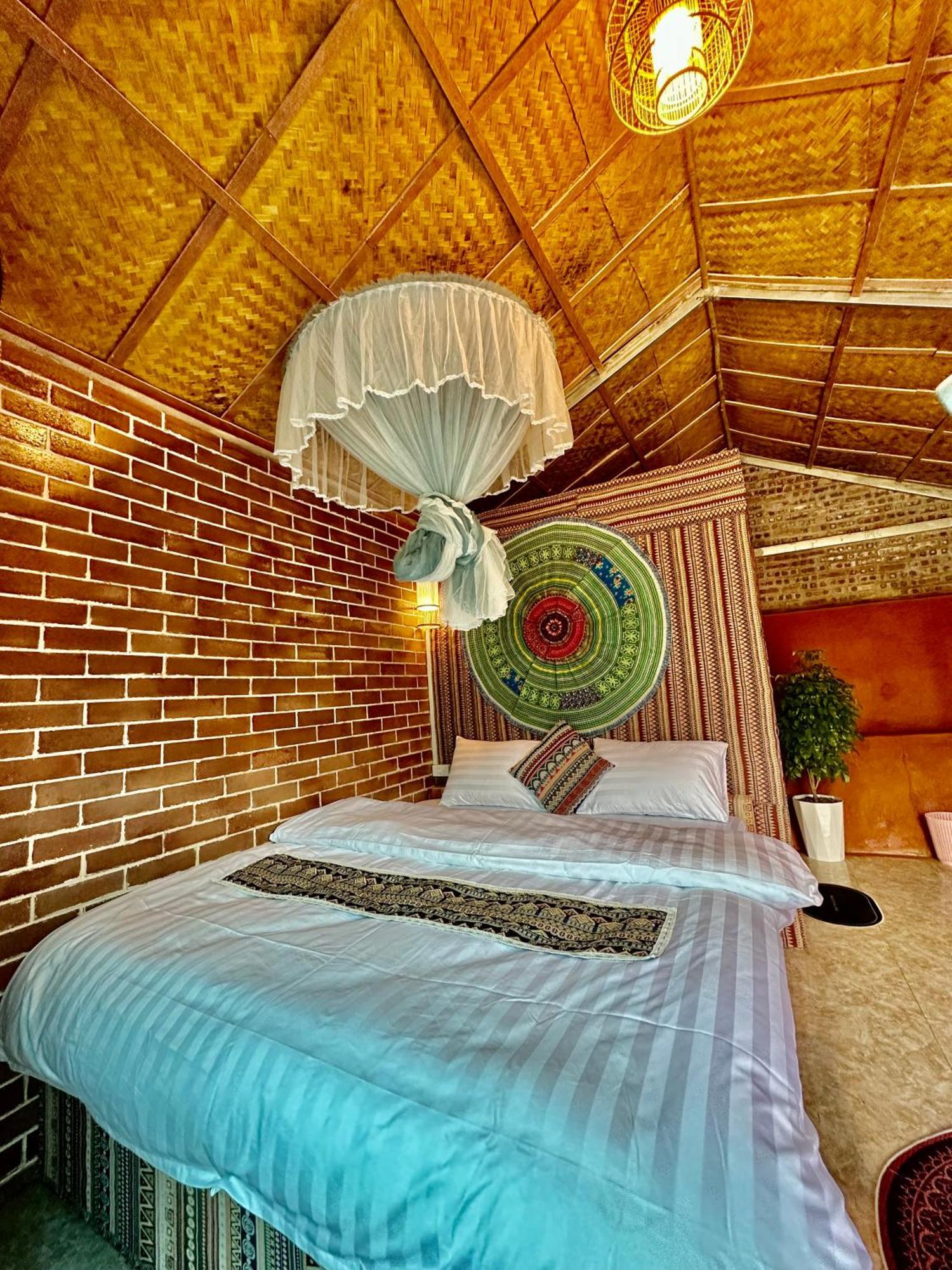 Du Gia Cozy Homestay & Tours Làng Cac Esterno foto