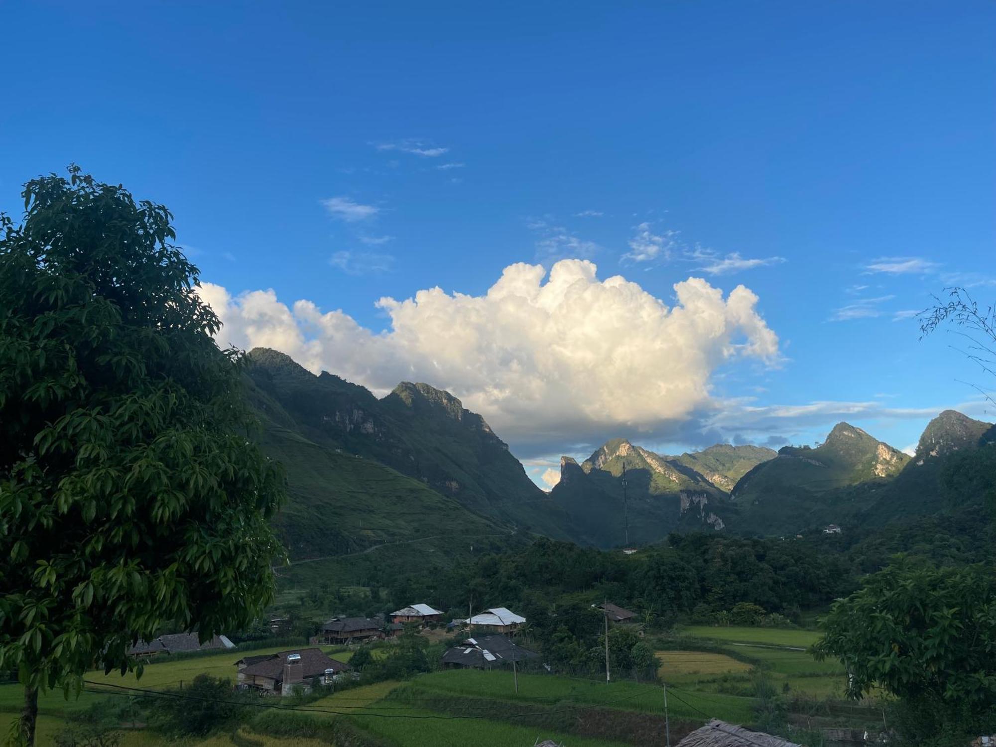 Du Gia Cozy Homestay & Tours Làng Cac Esterno foto