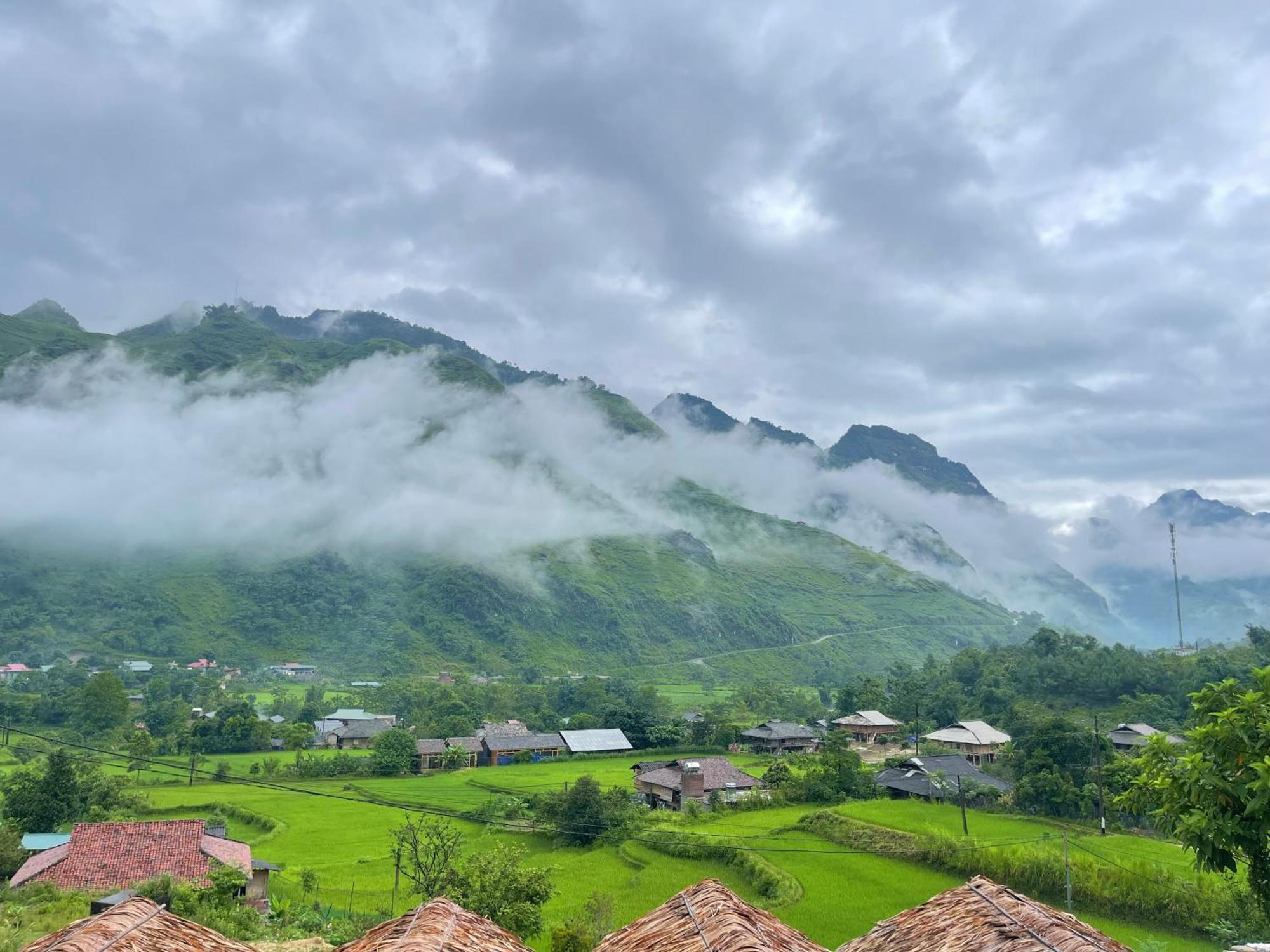 Du Gia Cozy Homestay & Tours Làng Cac Esterno foto