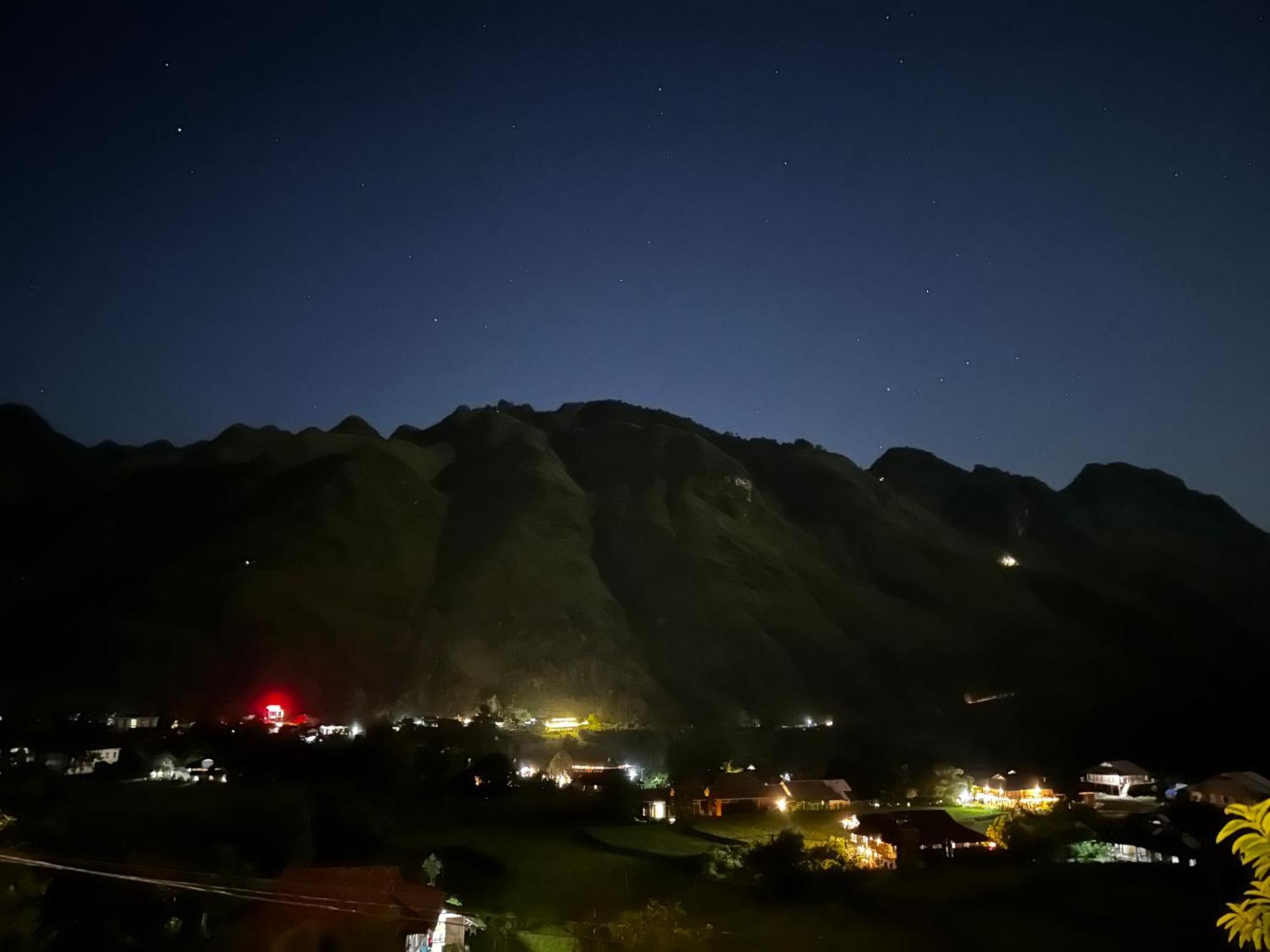 Du Gia Cozy Homestay & Tours Làng Cac Esterno foto