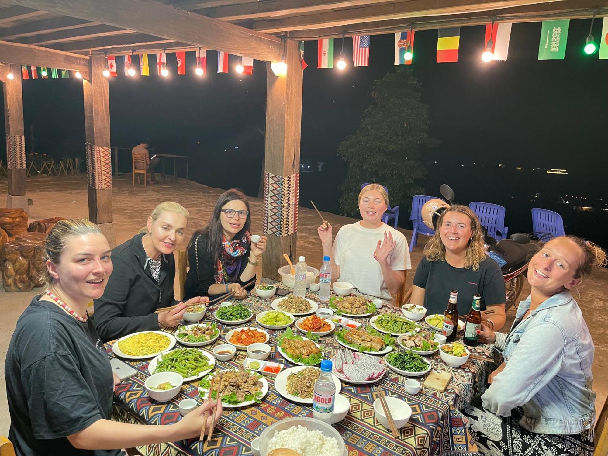 Du Gia Cozy Homestay & Tours Làng Cac Esterno foto