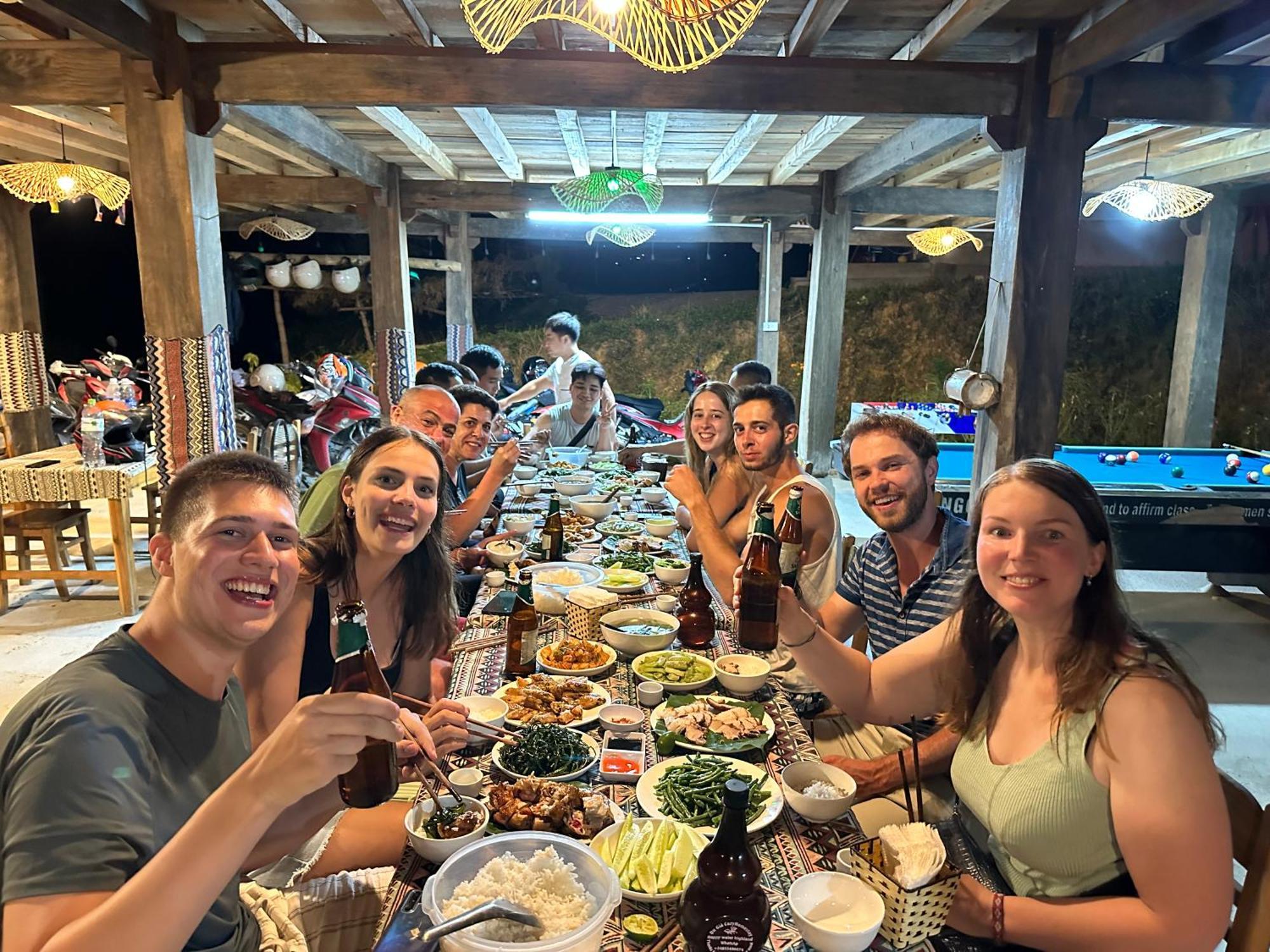 Du Gia Cozy Homestay & Tours Làng Cac Esterno foto