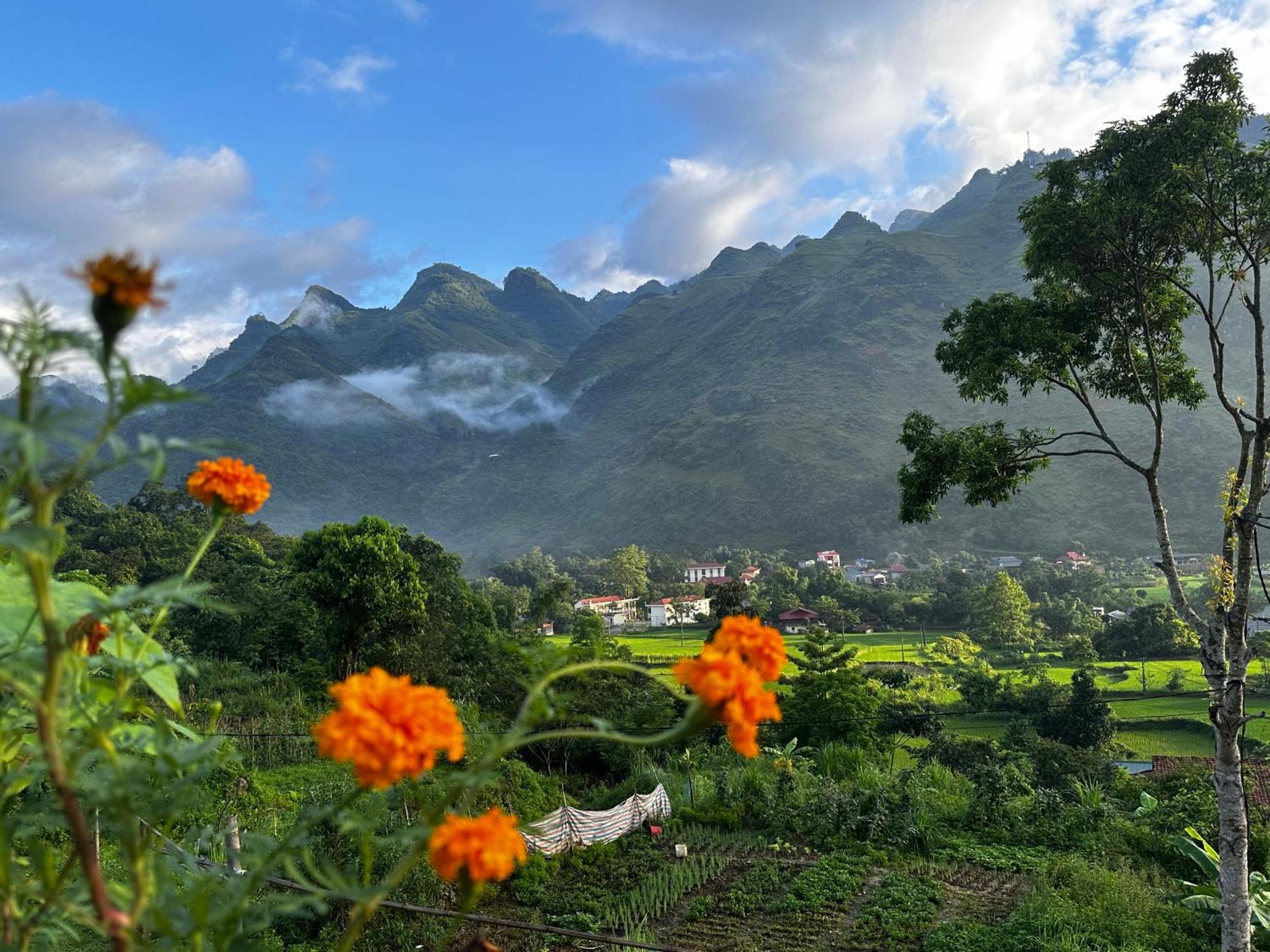 Du Gia Cozy Homestay & Tours Làng Cac Esterno foto